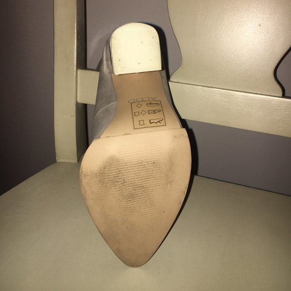 ALDO, Size 6, Suede, Two-Tone Grey & White, Strap Buckle, 4.5" Block Heels - Picture 7 of 12